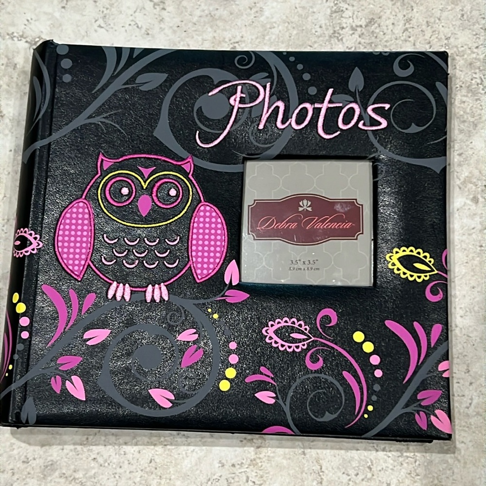 New black & pink owl Photo album. Hold 180 4x6 photos.